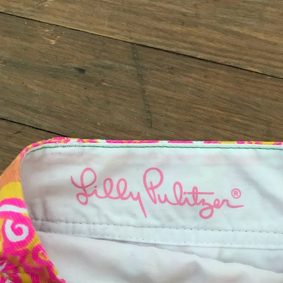 Patterned Lilly Pulitzer shorts - Picture 2 of 4